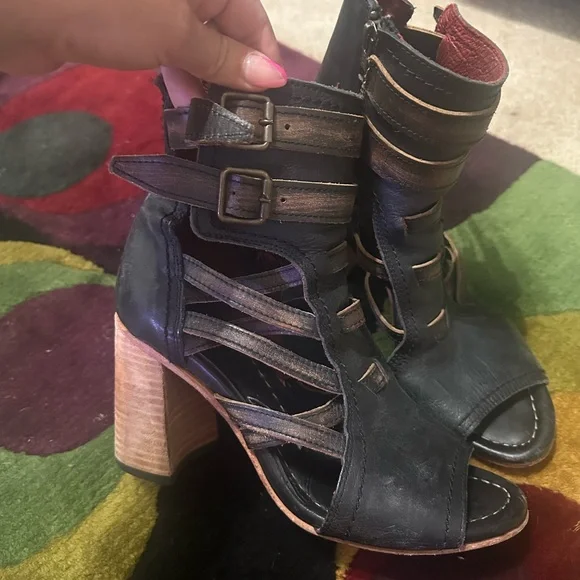 Freebird by Steven Black and Brown Strappy Heeled Boots - Picture 1 of 7